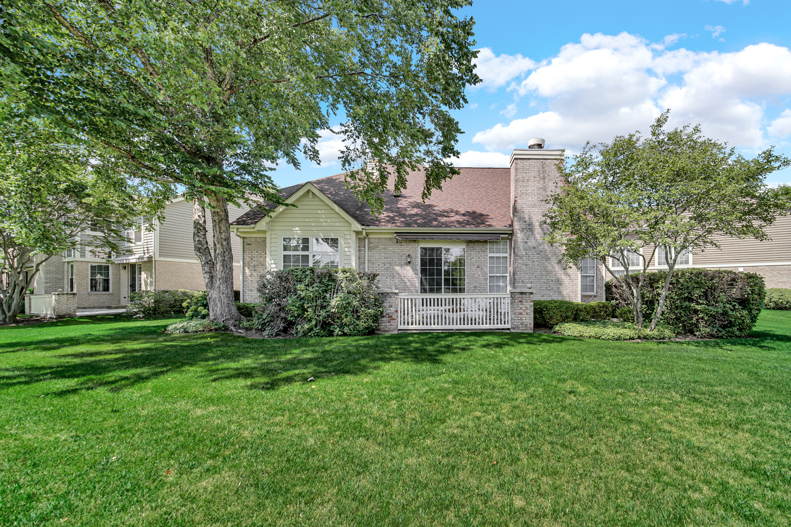 2033 Inverness Drive, Vernon Hills, IL 60061