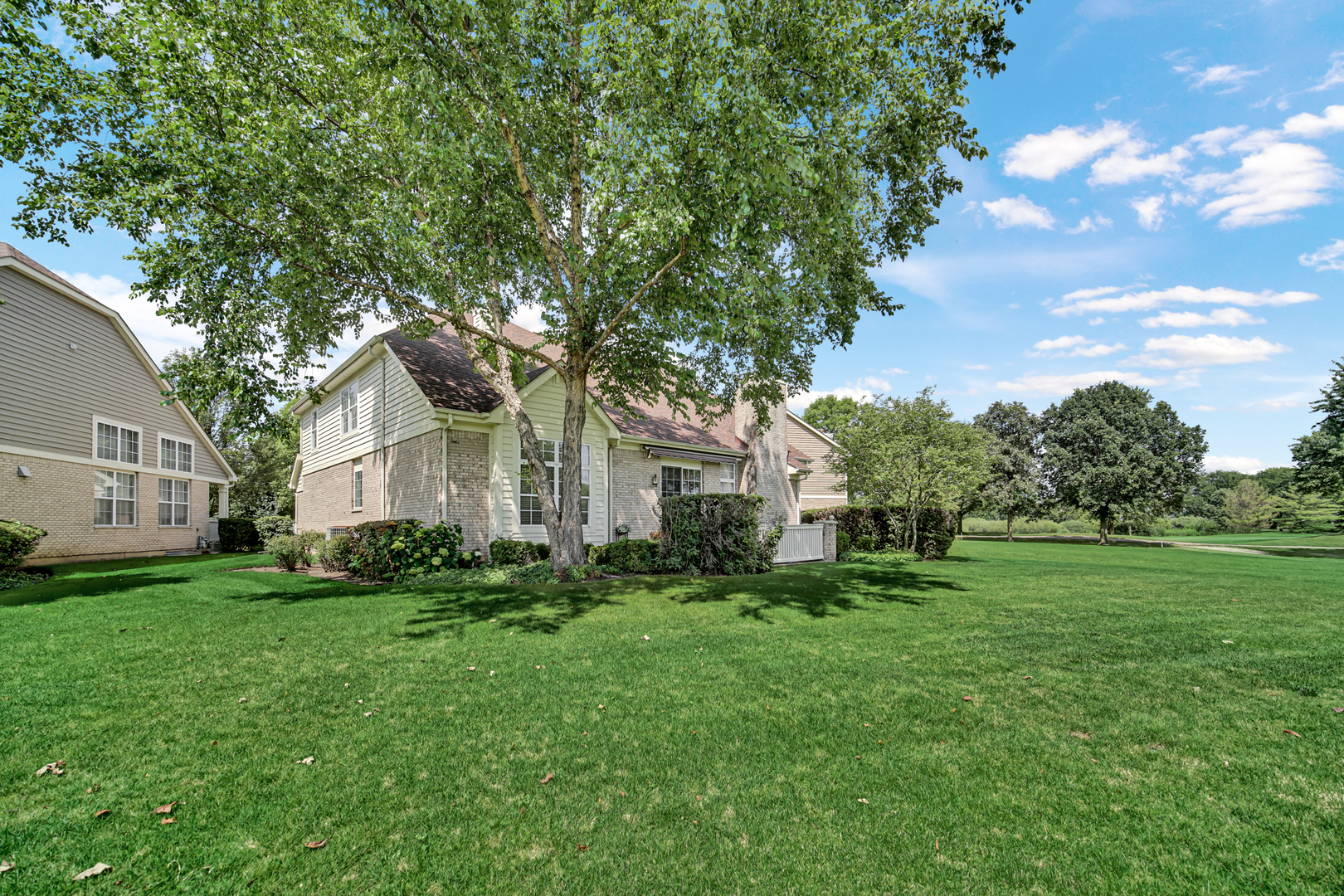 2033 Inverness Drive, Vernon Hills, IL 60061