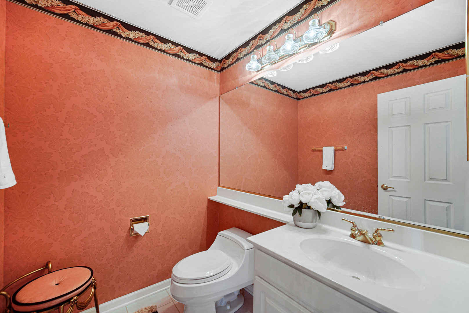 2033 Inverness Drive, Vernon Hills, IL 60061