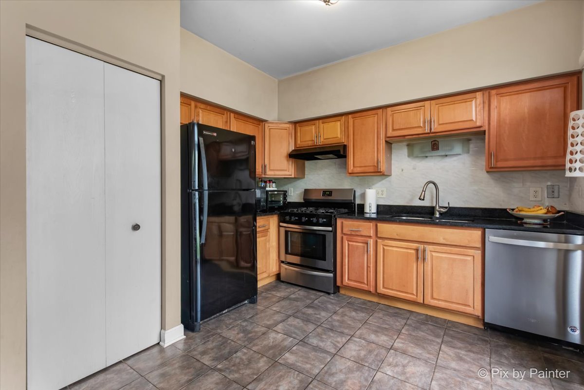 1748 Rebecca Drive, Romeoville, IL 60446