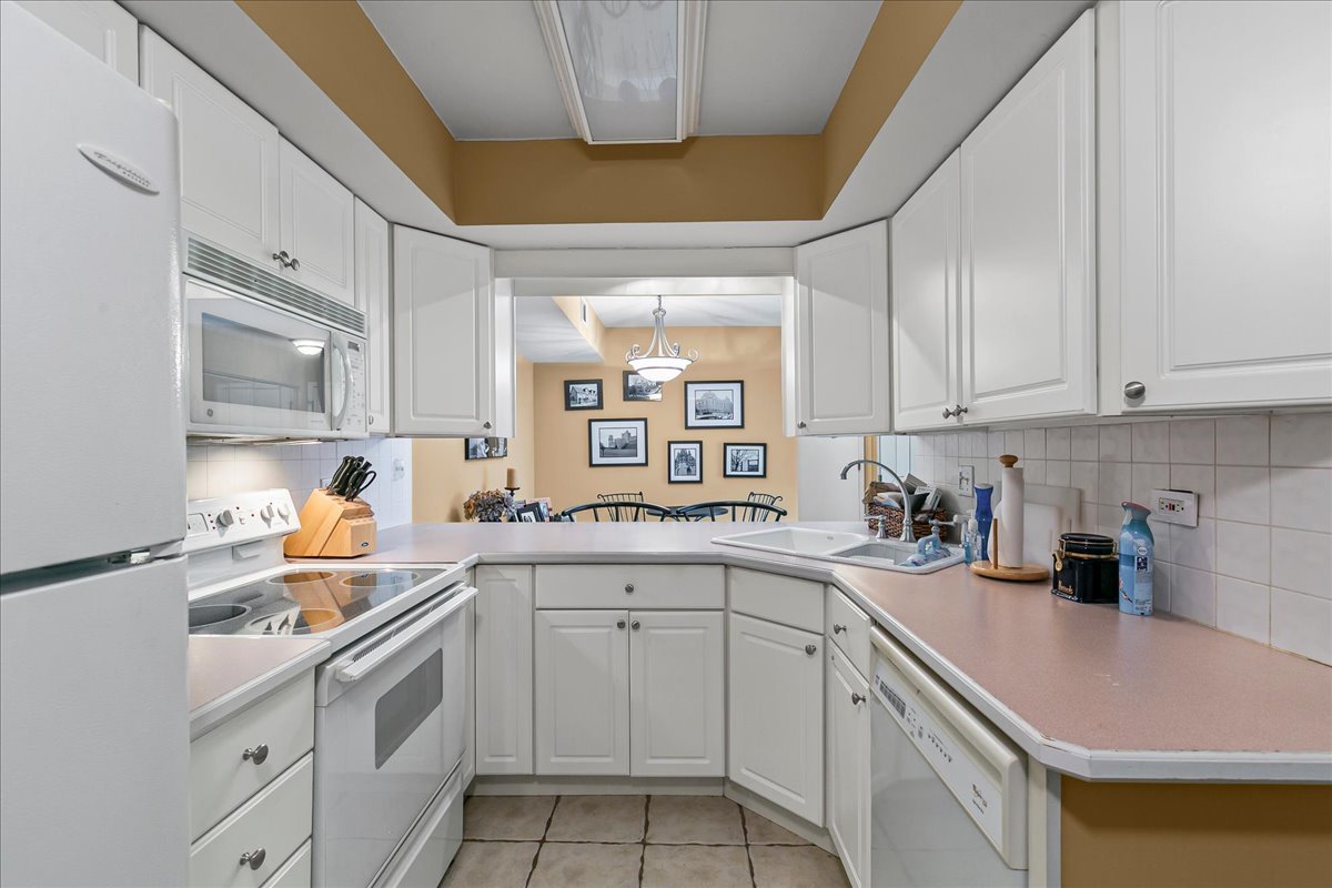 7509 W 175 Street #232, Tinley Park, IL 60477