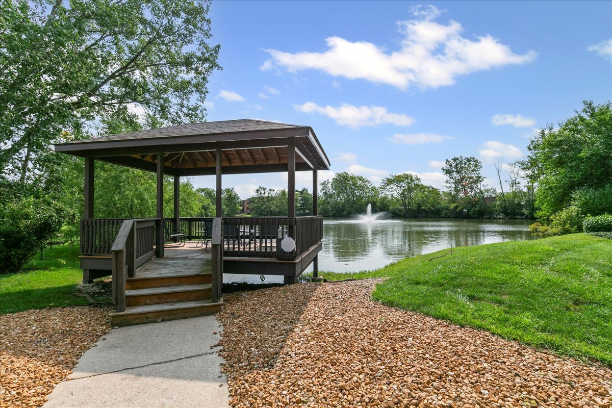 7509 W 175 Street #232, Tinley Park, IL 60477