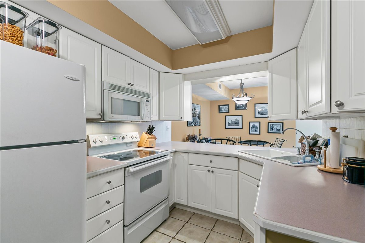 7509 W 175 Street #232, Tinley Park, IL 60477