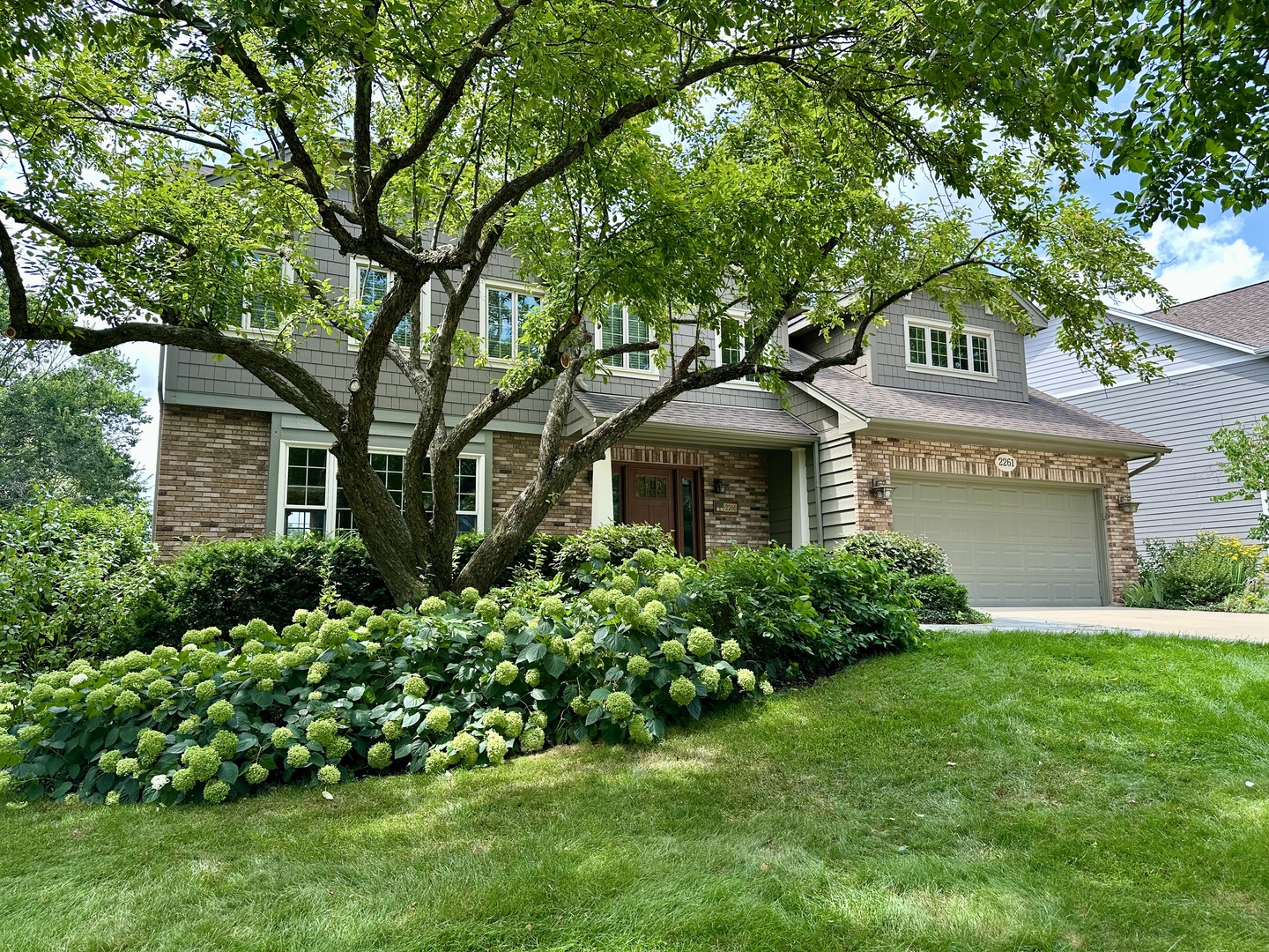 2261 Remington Drive, Naperville, IL 60565