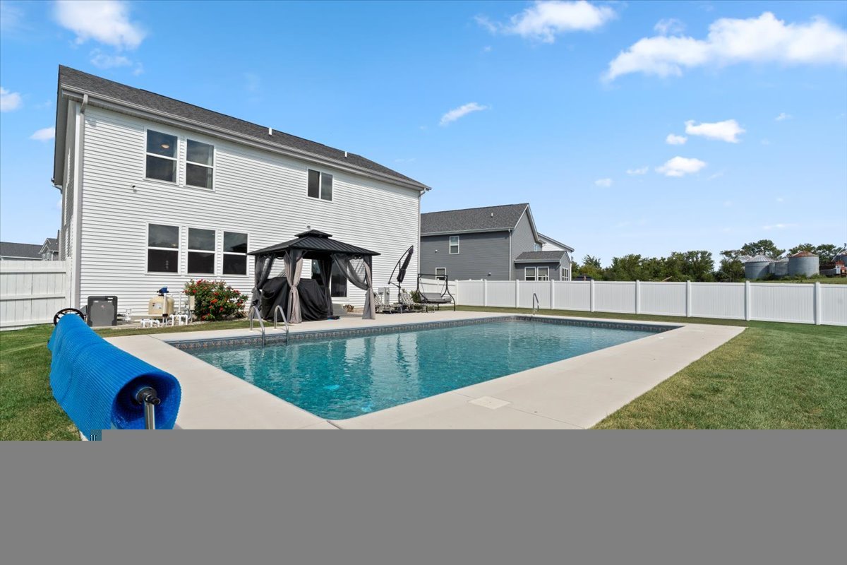 28609 Augusta Lane, Lakemoor, IL 60051