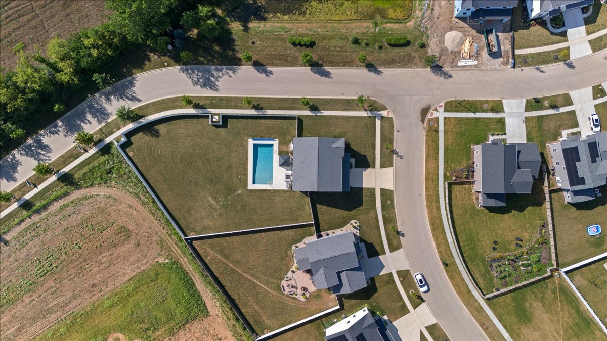 28609 Augusta Lane, Lakemoor, IL 60051