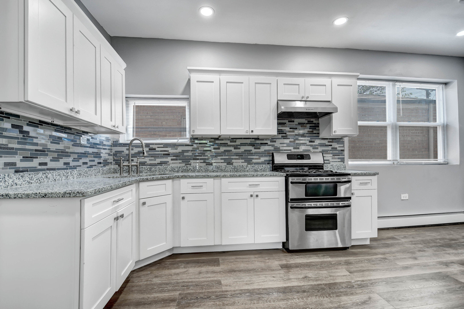 7409 W 63rd Place, Summit, IL 60501