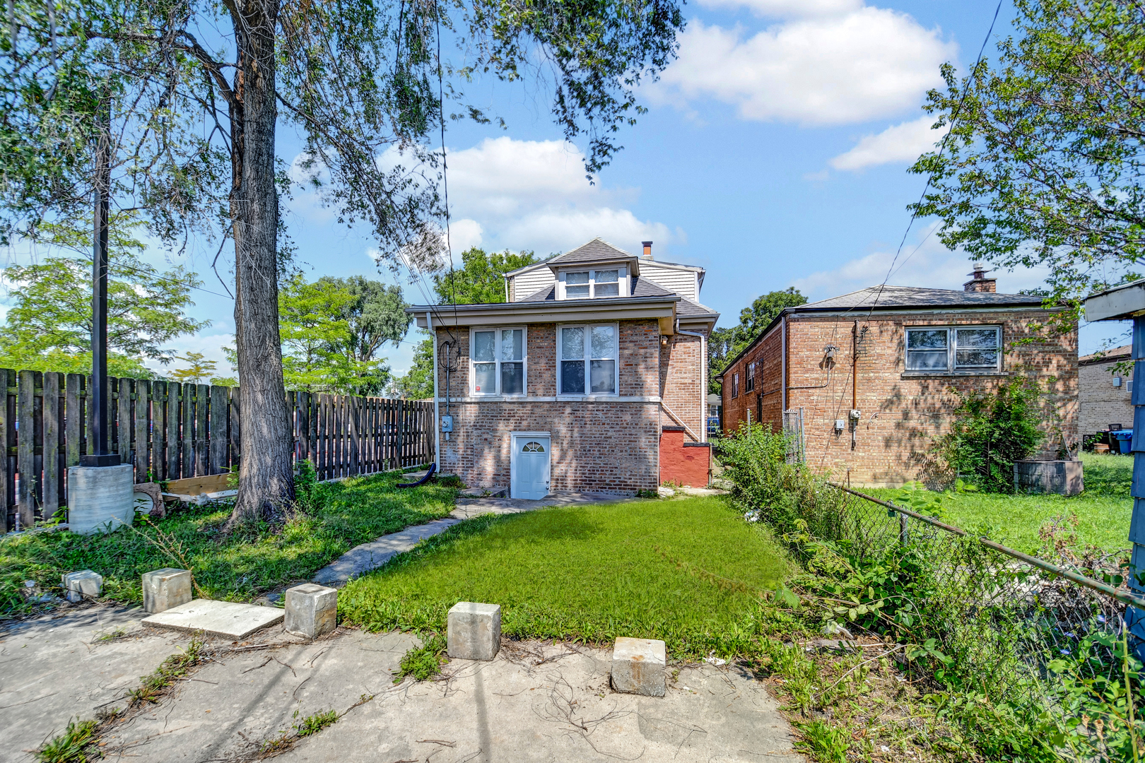 7409 W 63rd Place, Summit, IL 60501