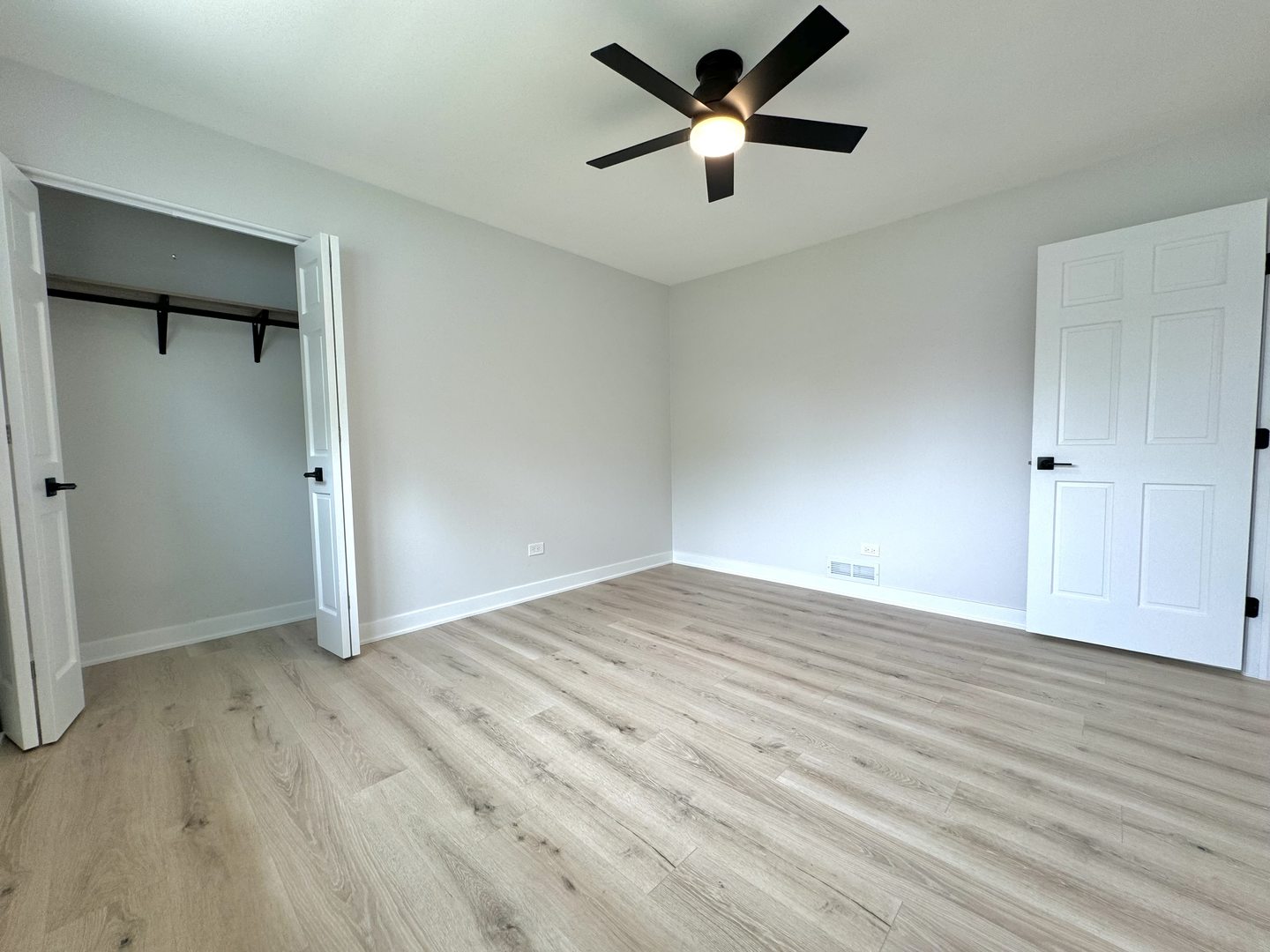 9055 Fairway Drive, Orland Park, IL 60462
