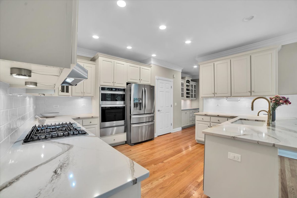 2602 Majestic Oaks Lane, St. Charles, IL 60174