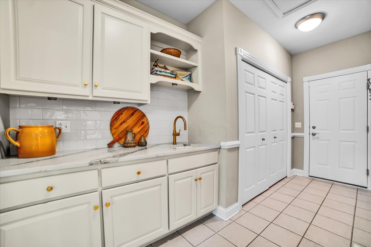 2602 Majestic Oaks Lane, St. Charles, IL 60174