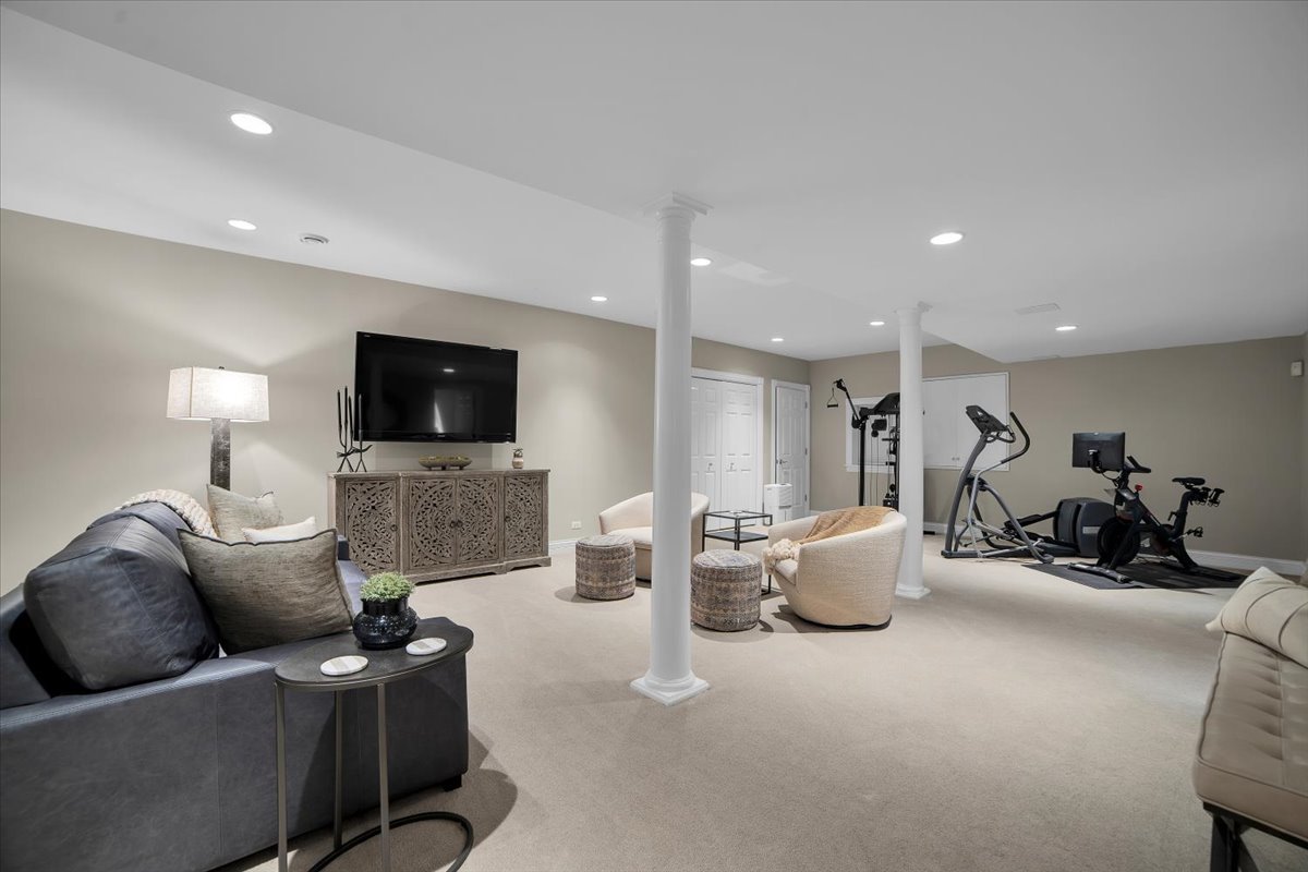 2602 Majestic Oaks Lane, St. Charles, IL 60174