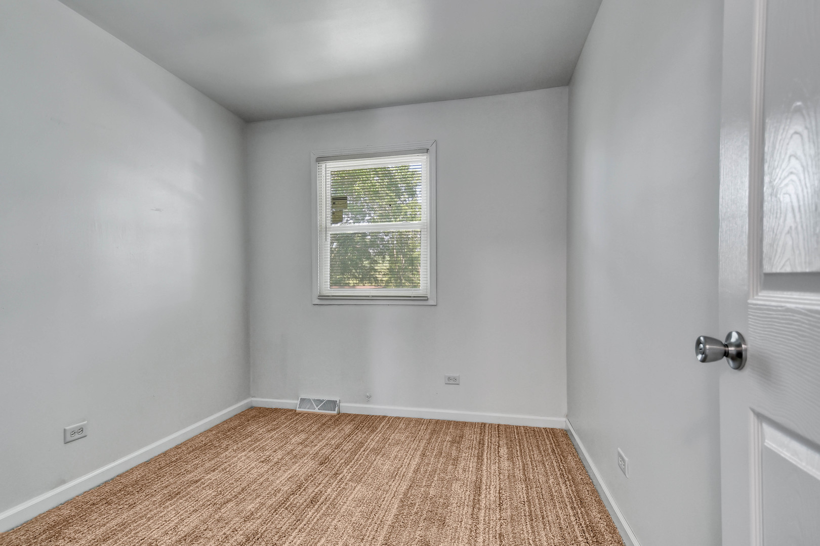 21510 Peterson Avenue, Sauk Village, IL 60411