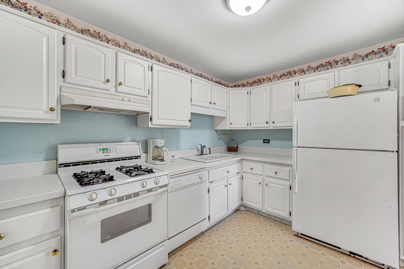 4721 Saint Joseph Creek Road #4A, Lisle, IL 60532