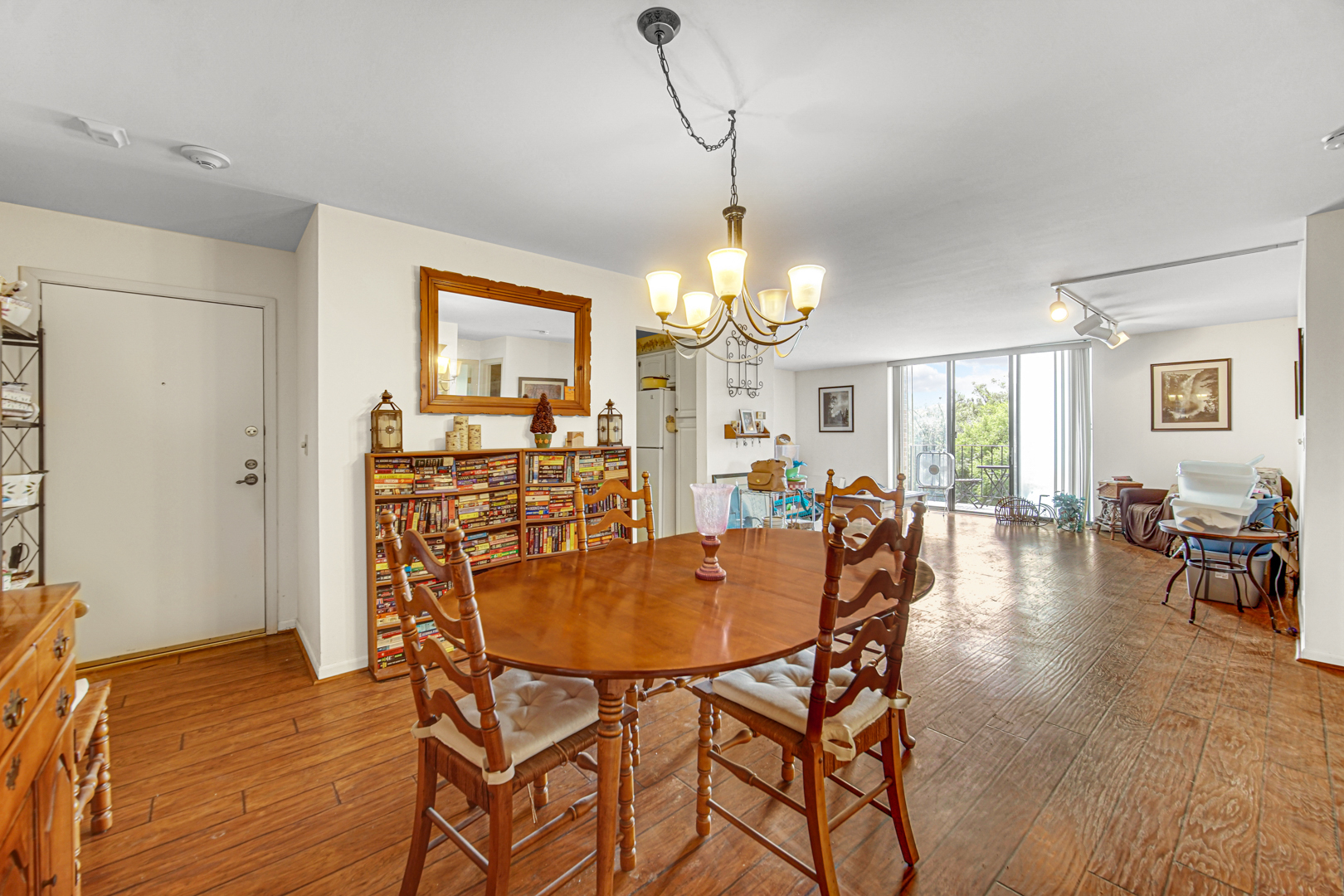 4721 Saint Joseph Creek Road #4A, Lisle, IL 60532