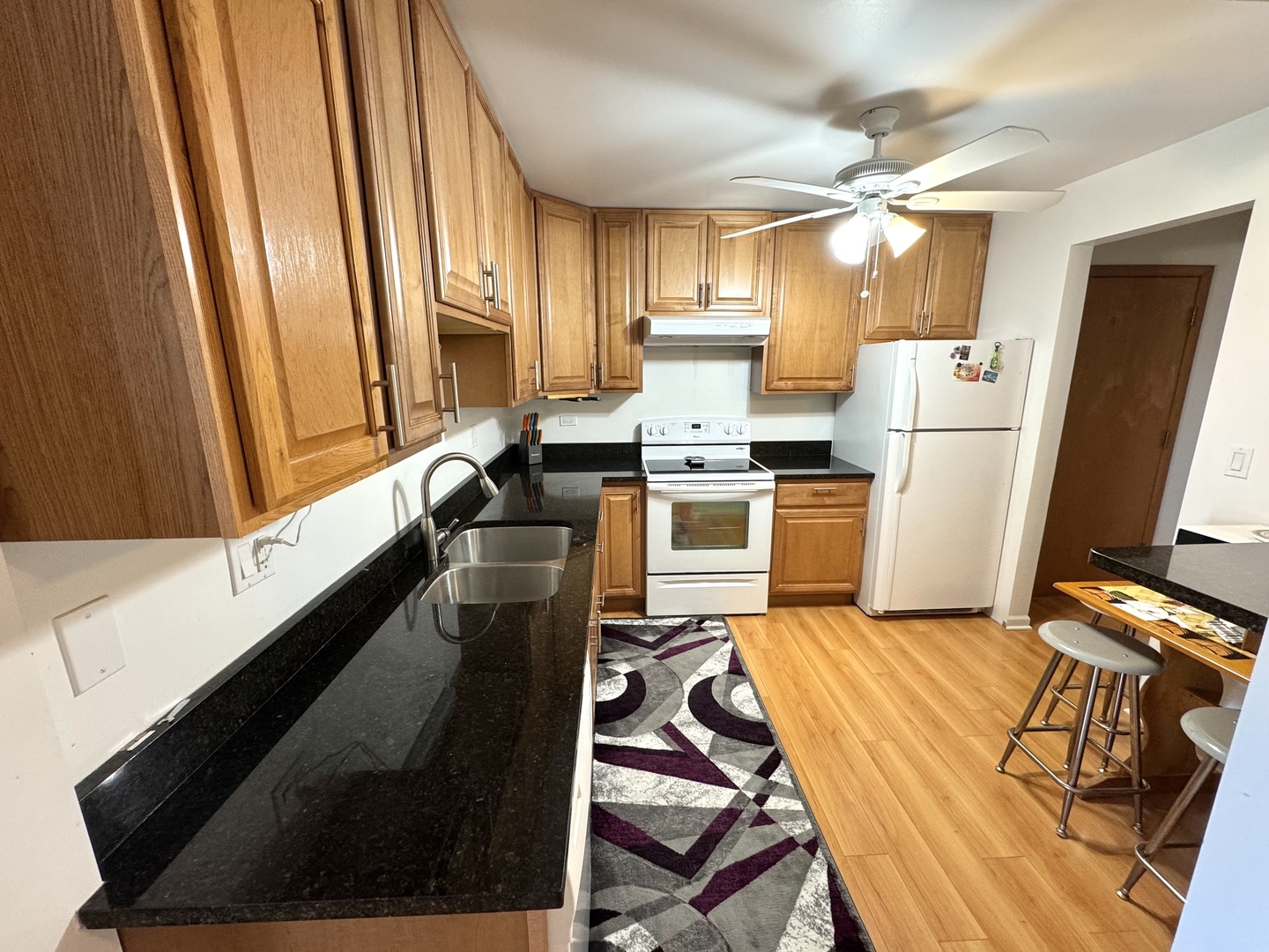 9614 W Higgins Road #3A, Rosemont, IL 60018