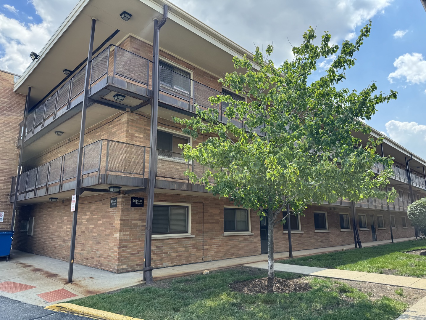 9614 W Higgins Road #3A, Rosemont, IL 60018