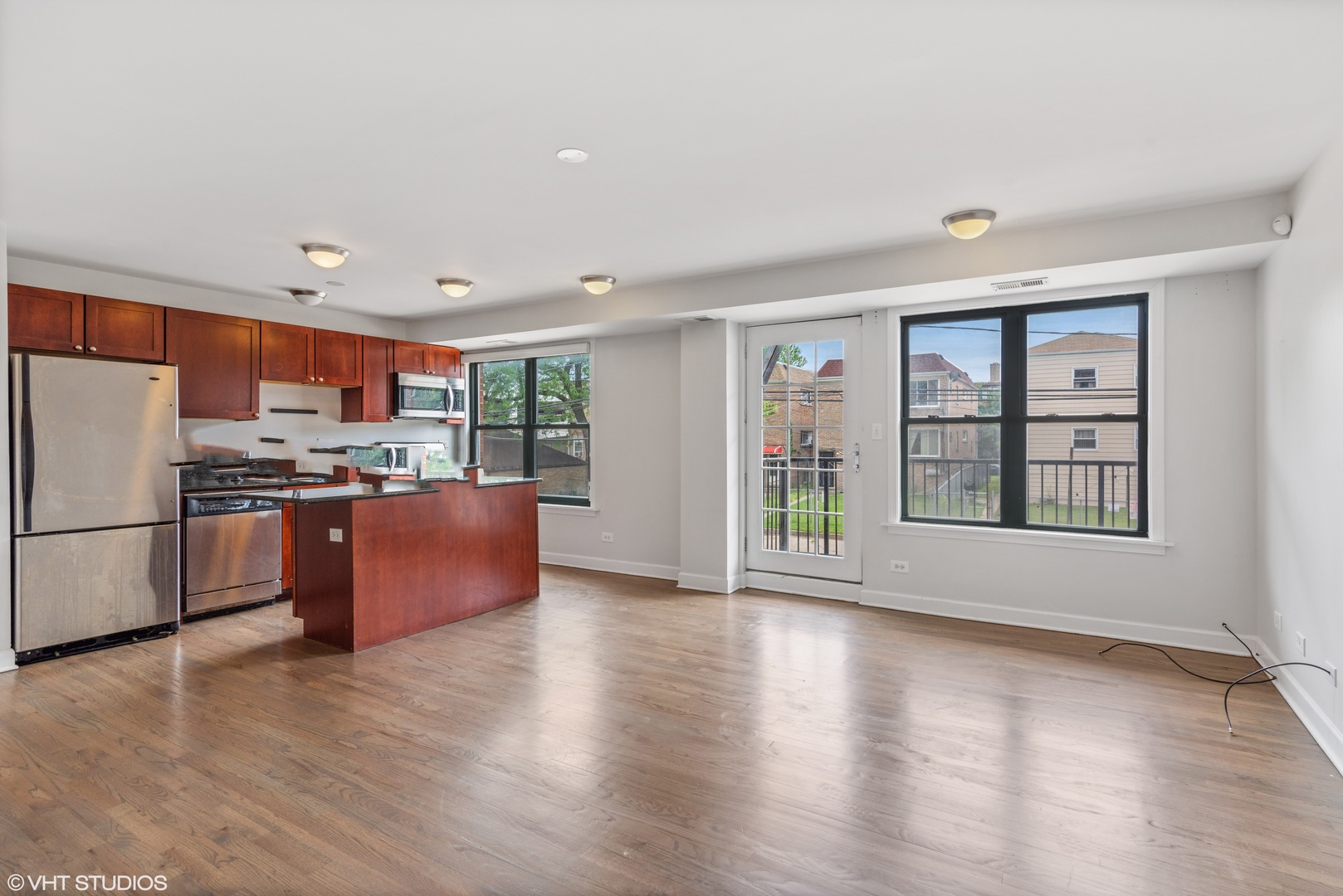 2545 W Catalpa Avenue #2C, Chicago, IL 60625