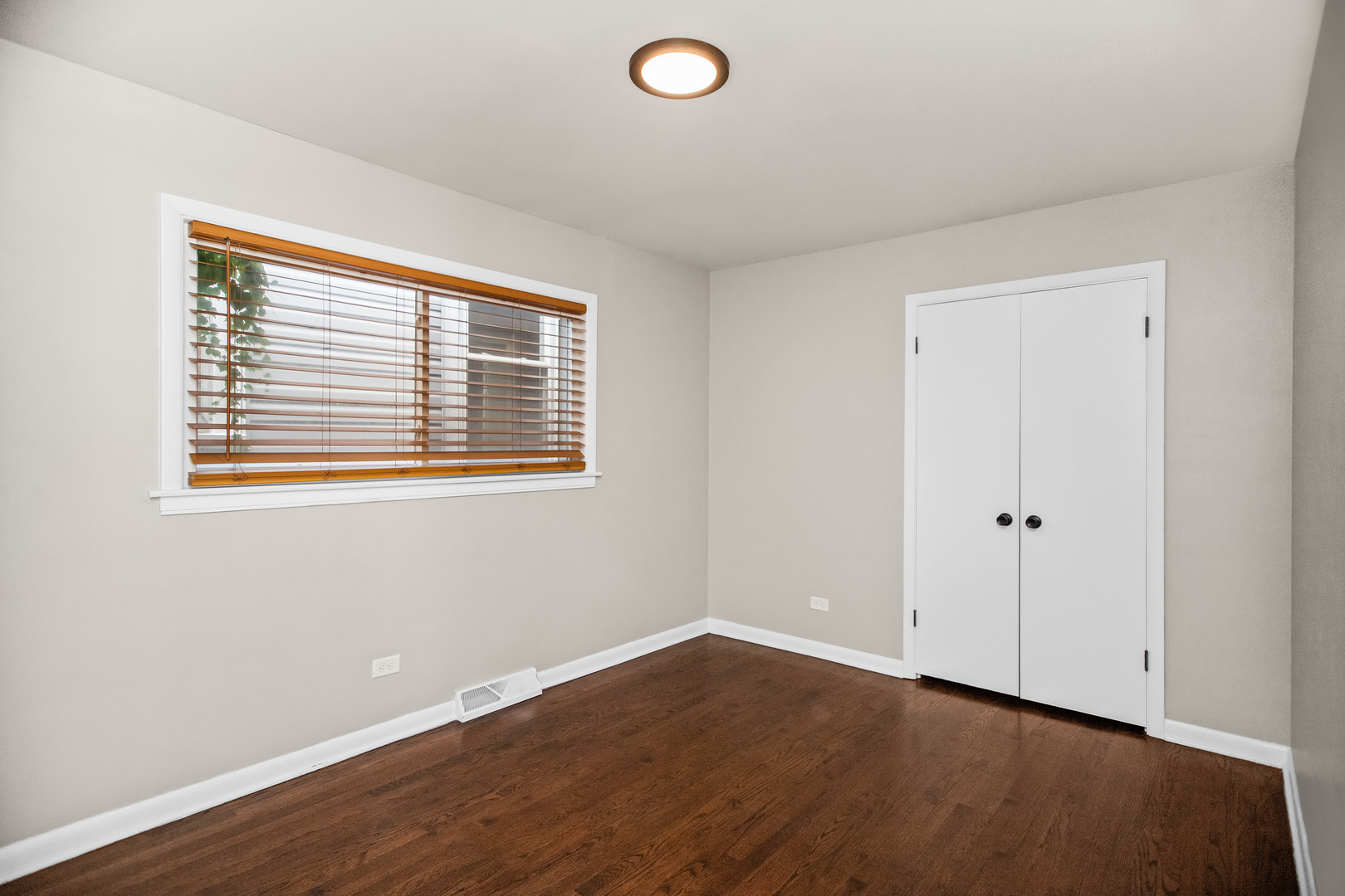 2121 N Karlov Avenue, Chicago, IL 60639