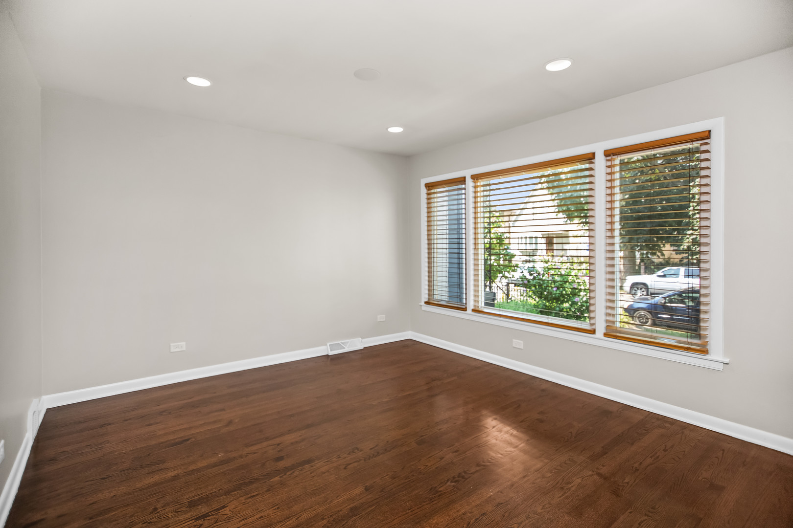 2121 N Karlov Avenue, Chicago, IL 60639