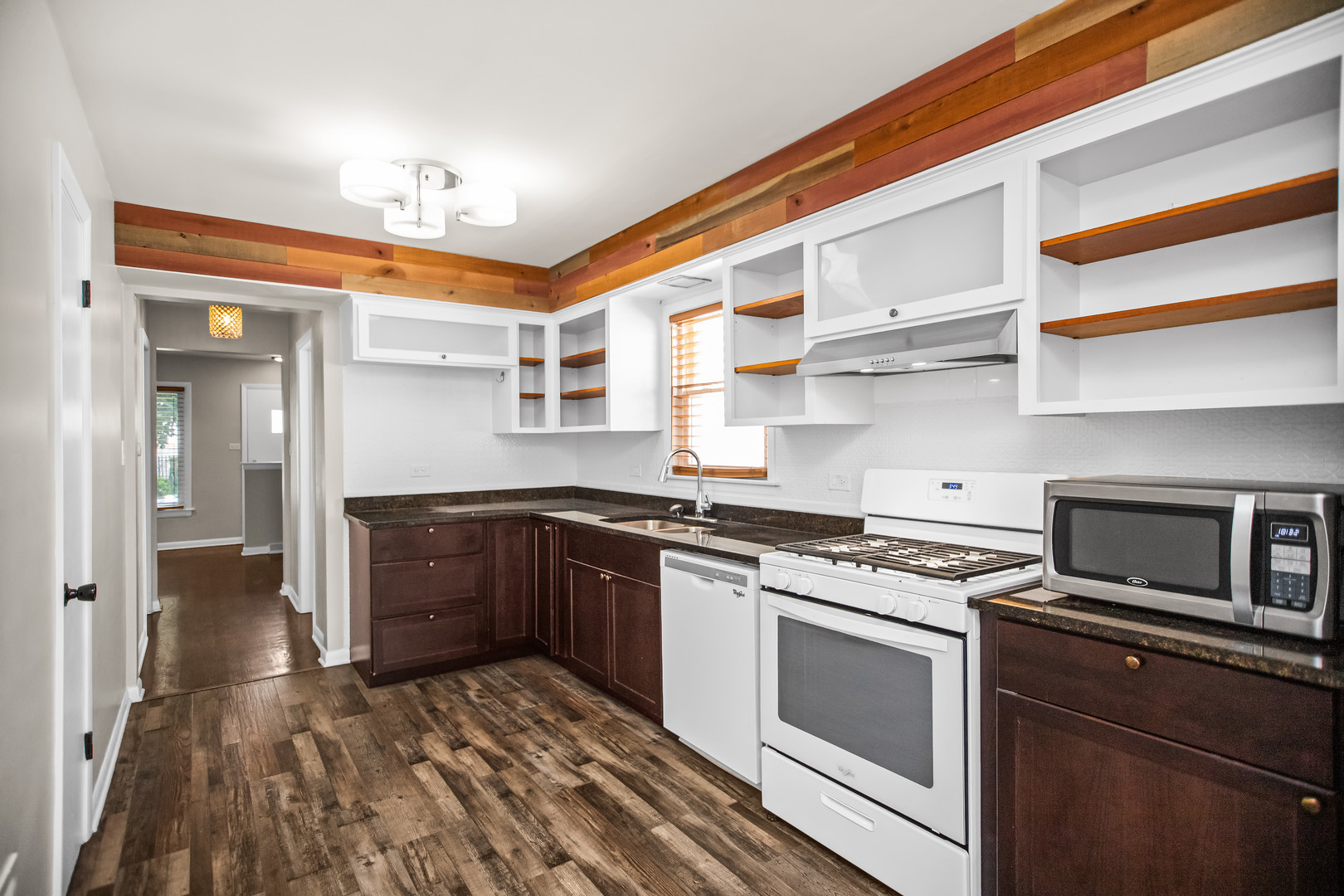 2121 N Karlov Avenue, Chicago, IL 60639