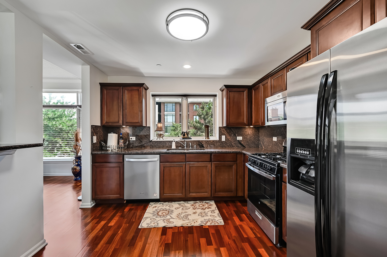 855 E 22nd Street #305, Lombard, IL 60148