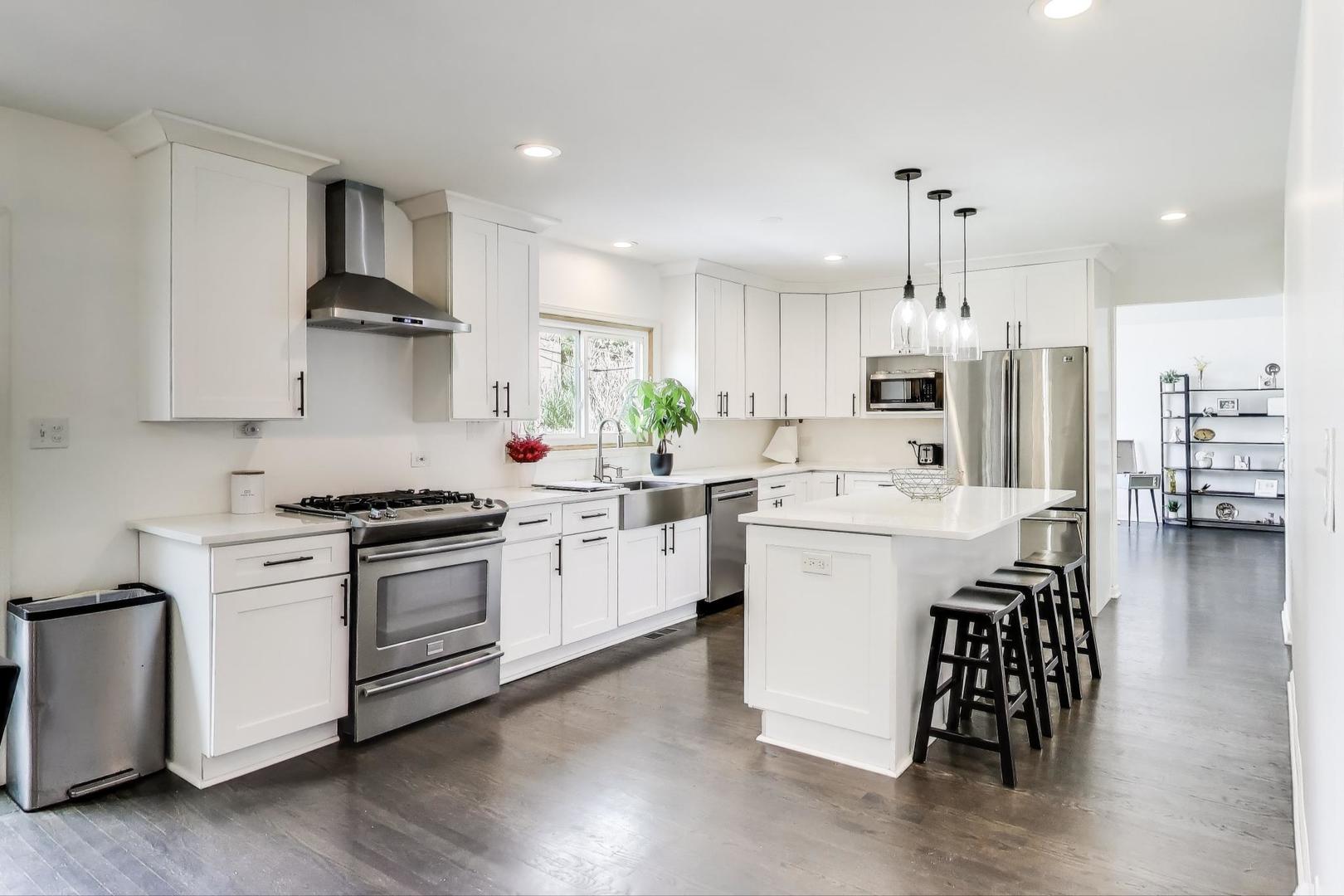 8990 W 99th Street, Palos Hills, IL 60465