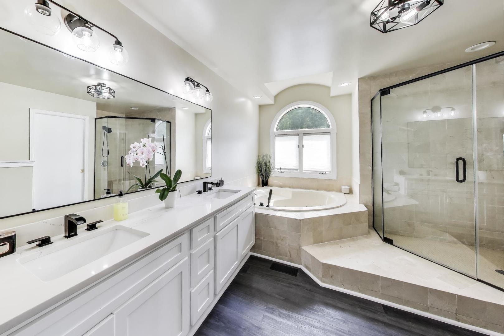 8990 W 99th Street, Palos Hills, IL 60465