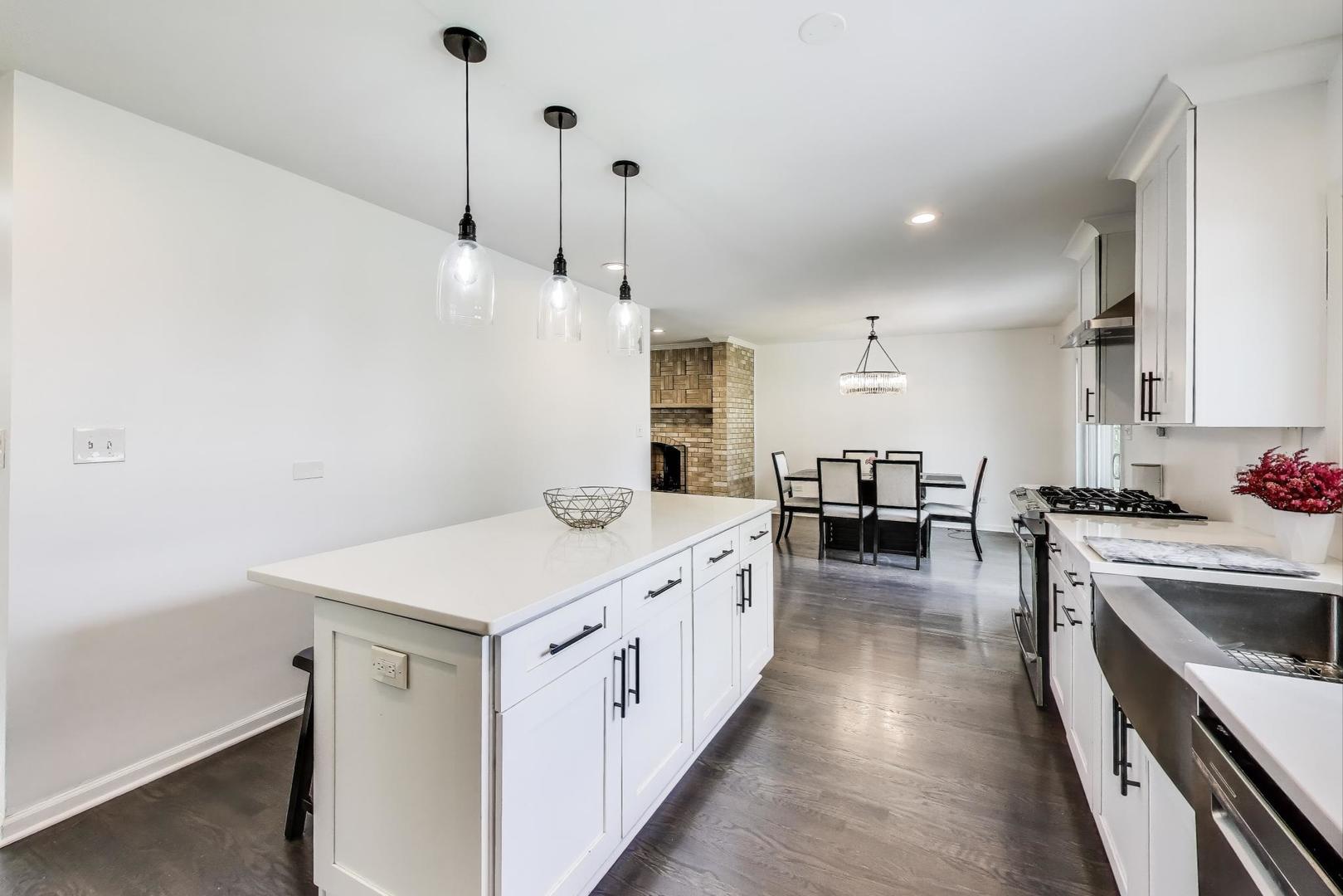 8990 W 99th Street, Palos Hills, IL 60465