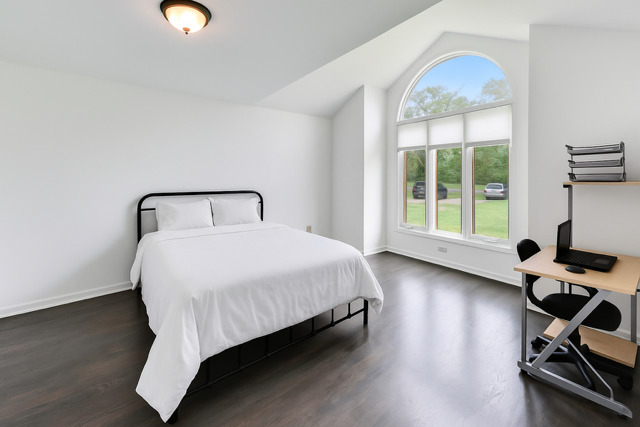 8990 W 99th Street, Palos Hills, IL 60465
