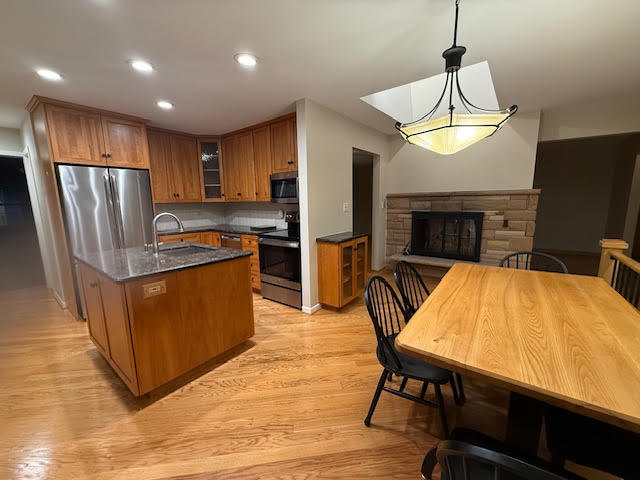 810 S Edgewood Lane, Mount Prospect, IL 60056