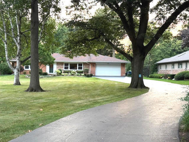 810 S Edgewood Lane, Mount Prospect, IL 60056