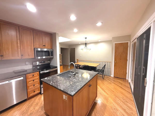 810 S Edgewood Lane, Mount Prospect, IL 60056