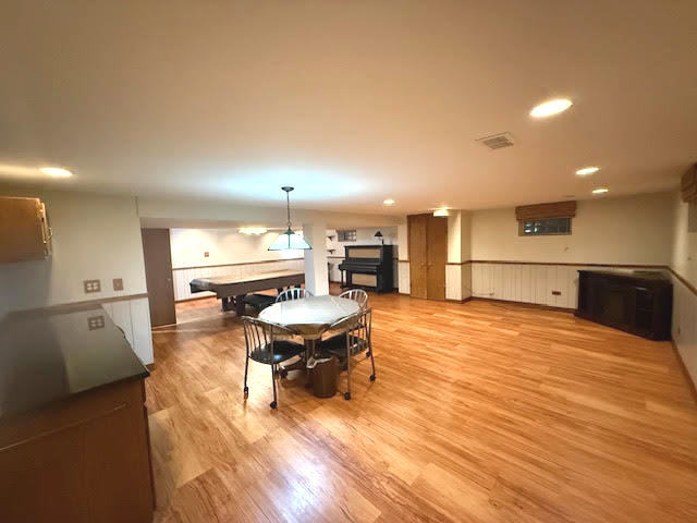 810 S Edgewood Lane, Mount Prospect, IL 60056