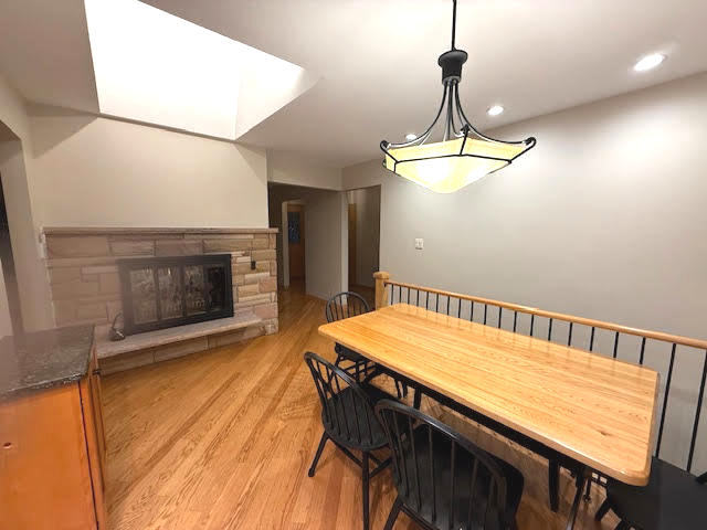 810 S Edgewood Lane, Mount Prospect, IL 60056