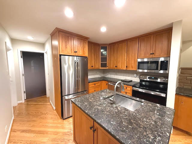 810 S Edgewood Lane, Mount Prospect, IL 60056