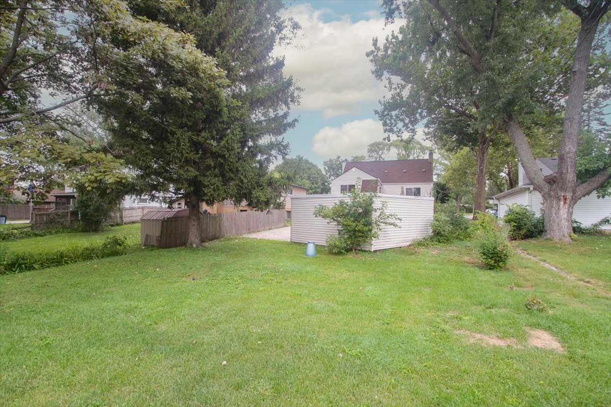 201 W Crystal Avenue, Lombard, IL 60148