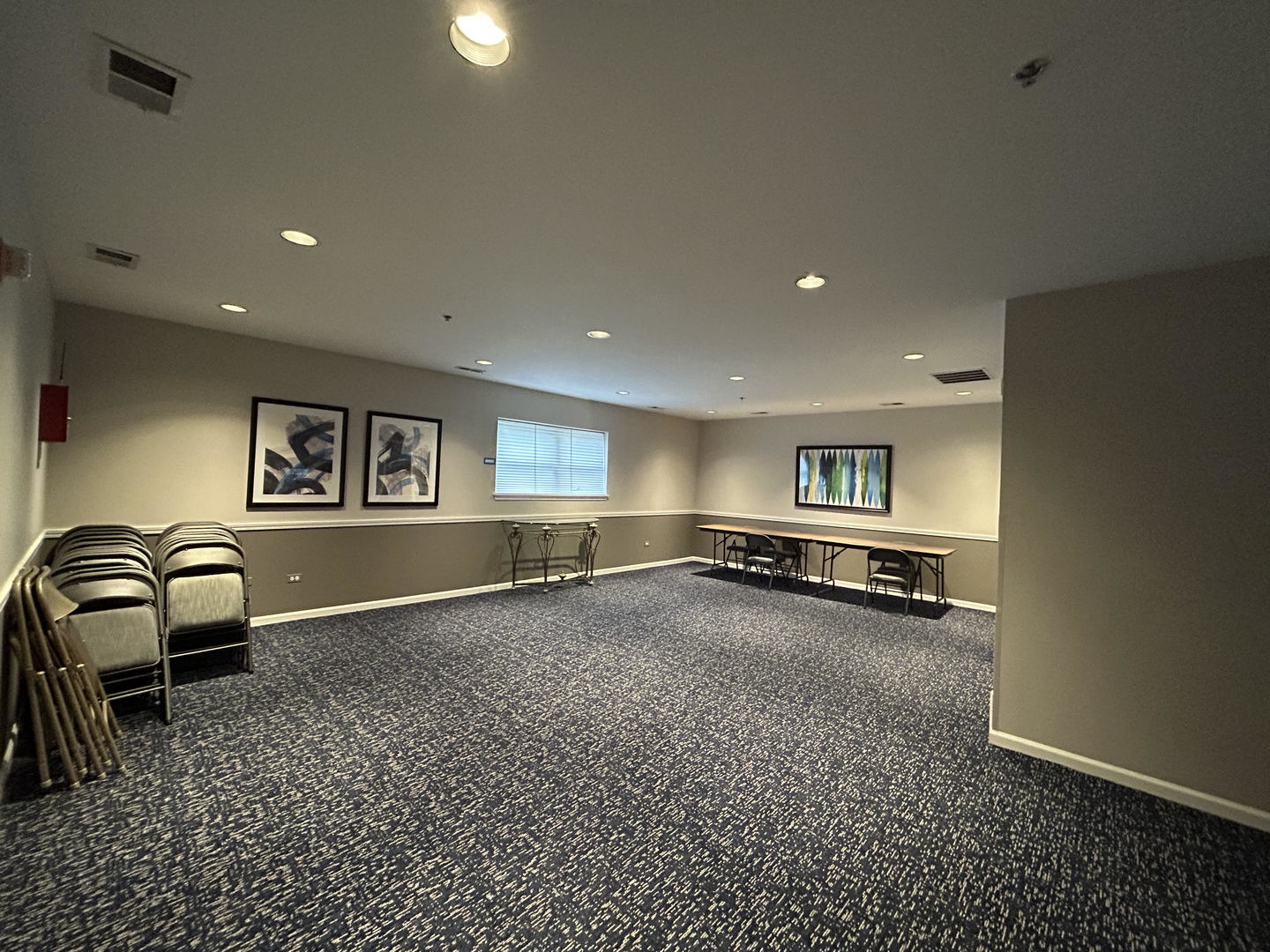 20 Trafalgar Square #203, Lincolnshire, IL 60069