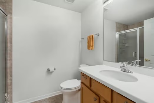 701 W Rand Road #235, Arlington Heights, IL 60004