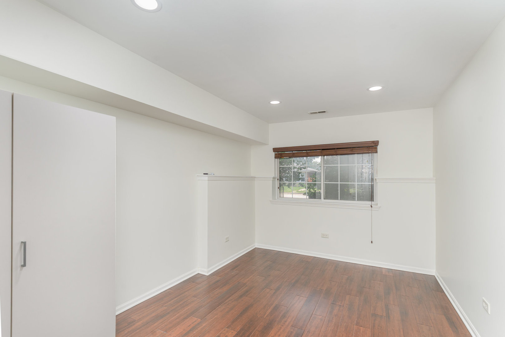 7500 LARAMIE Avenue, Skokie, IL 60077