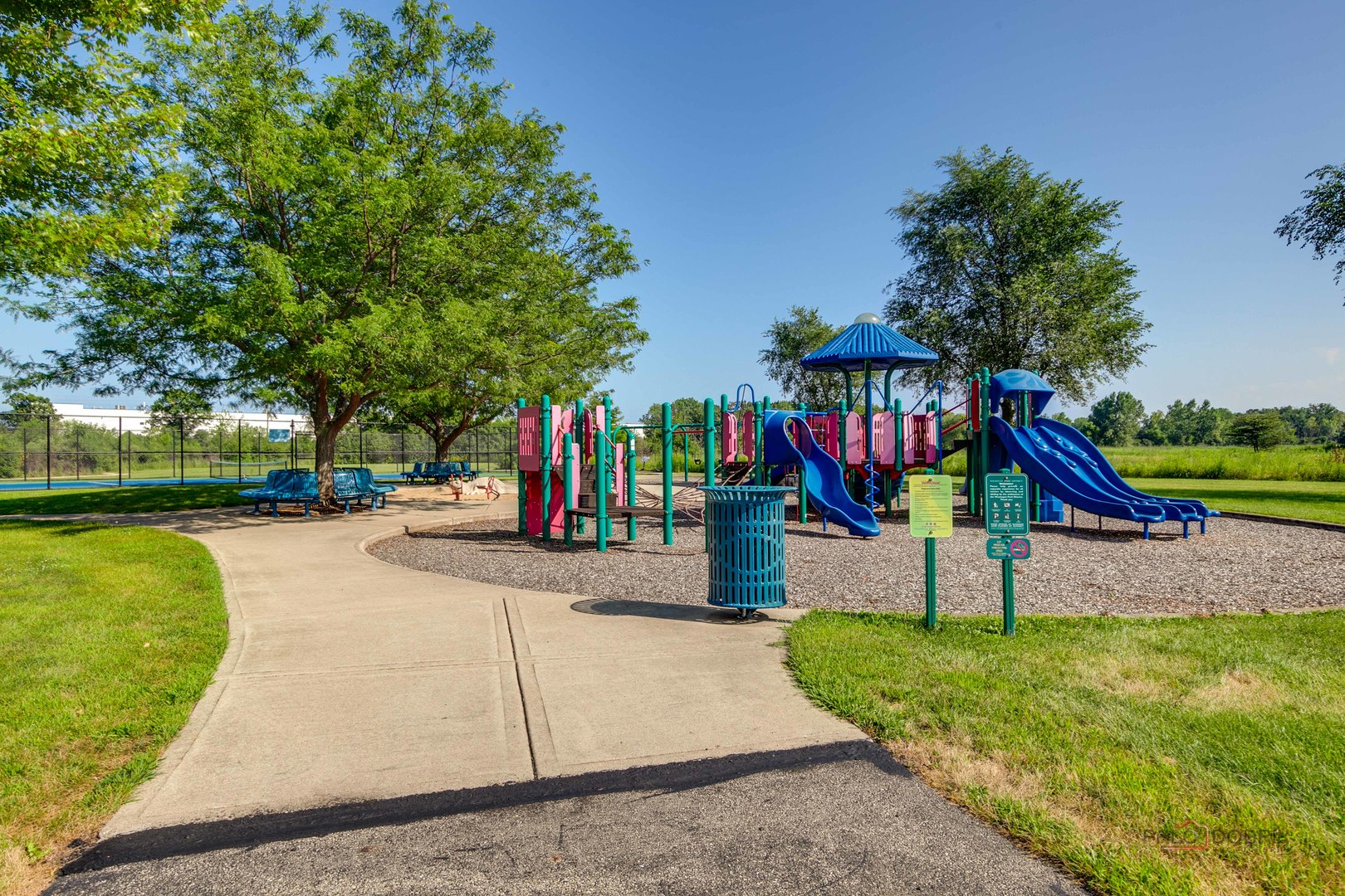 1627 S Candlestick Way, Waukegan, IL 60085