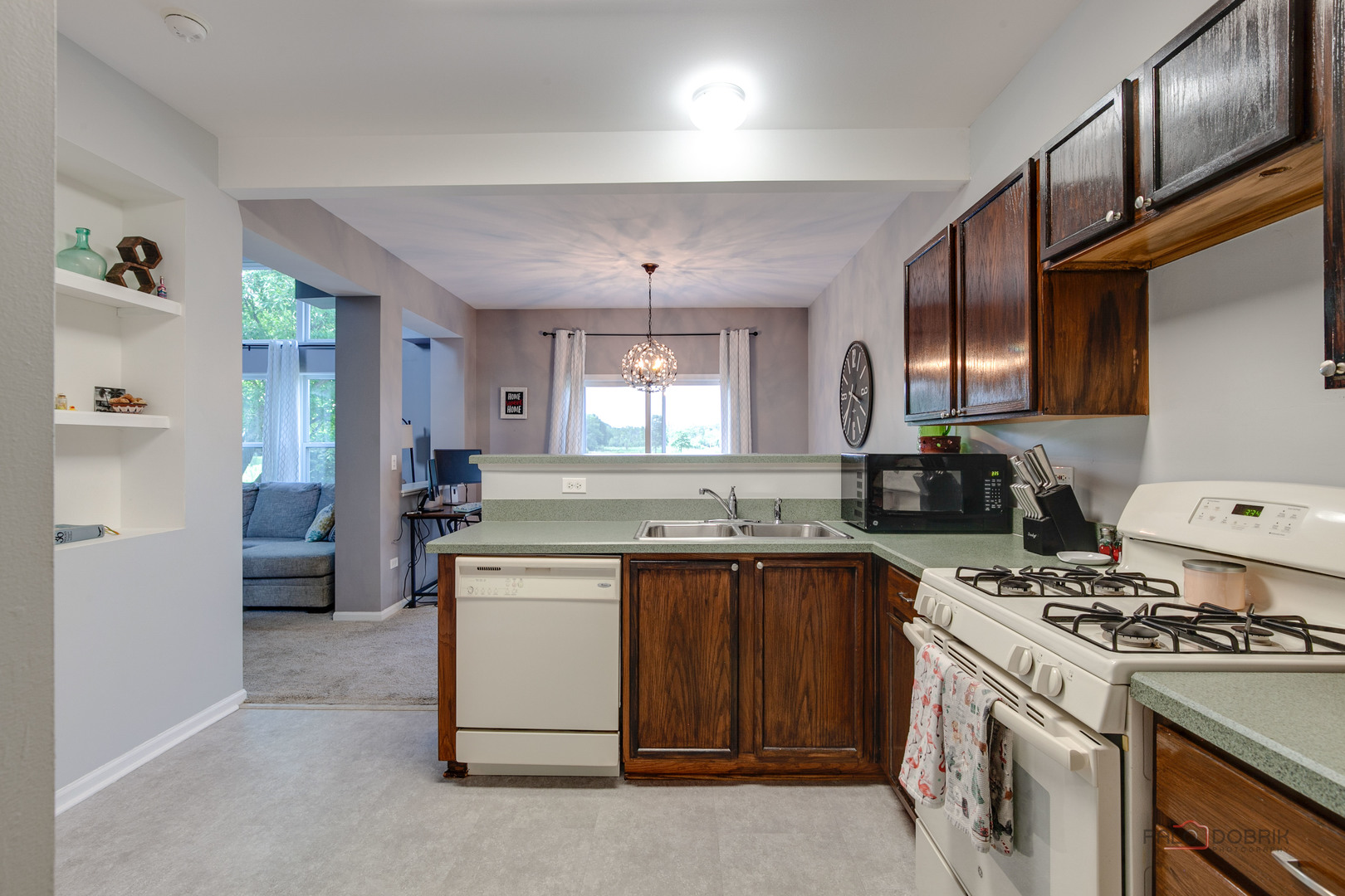 1627 S Candlestick Way, Waukegan, IL 60085