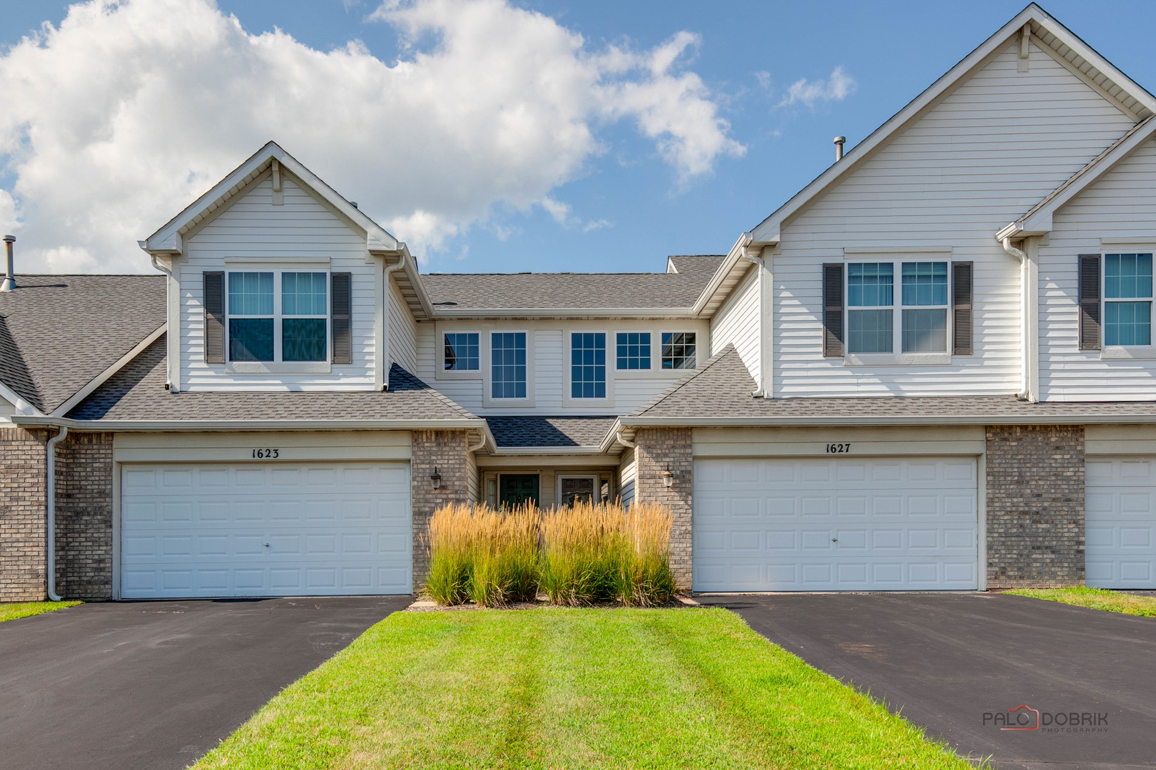 1627 S Candlestick Way, Waukegan, IL 60085