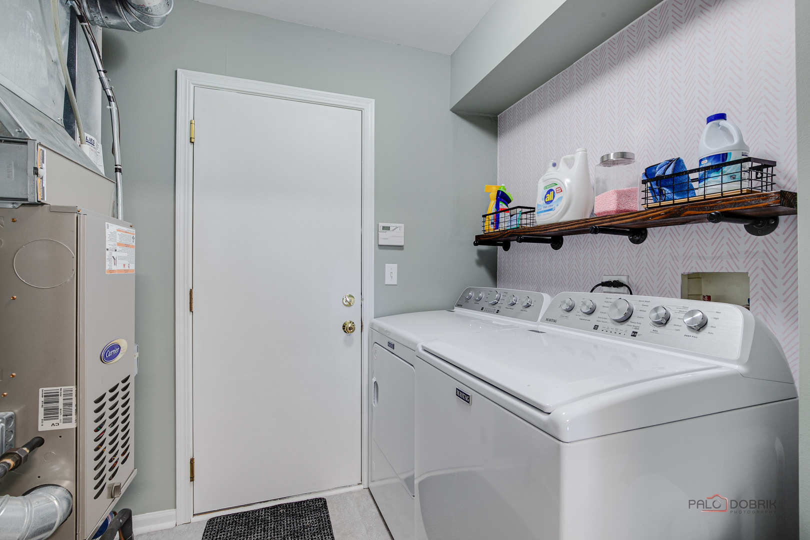1627 S Candlestick Way, Waukegan, IL 60085