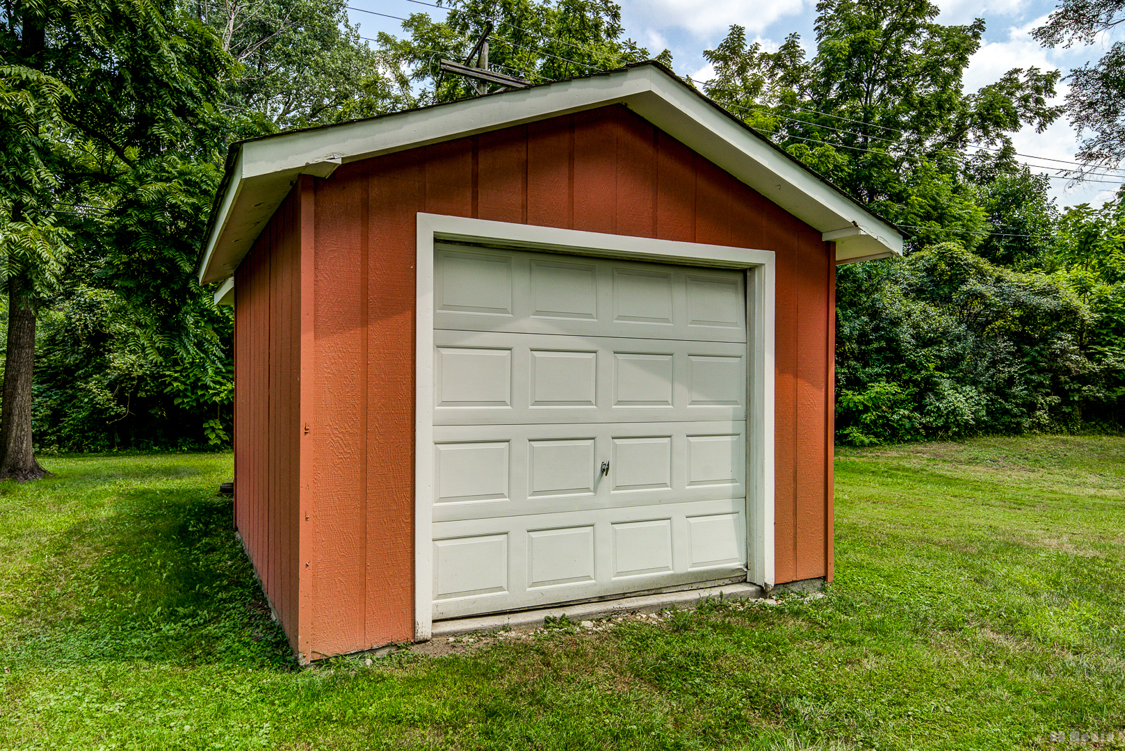 14239 Linder Avenue, Midlothian, IL 60445