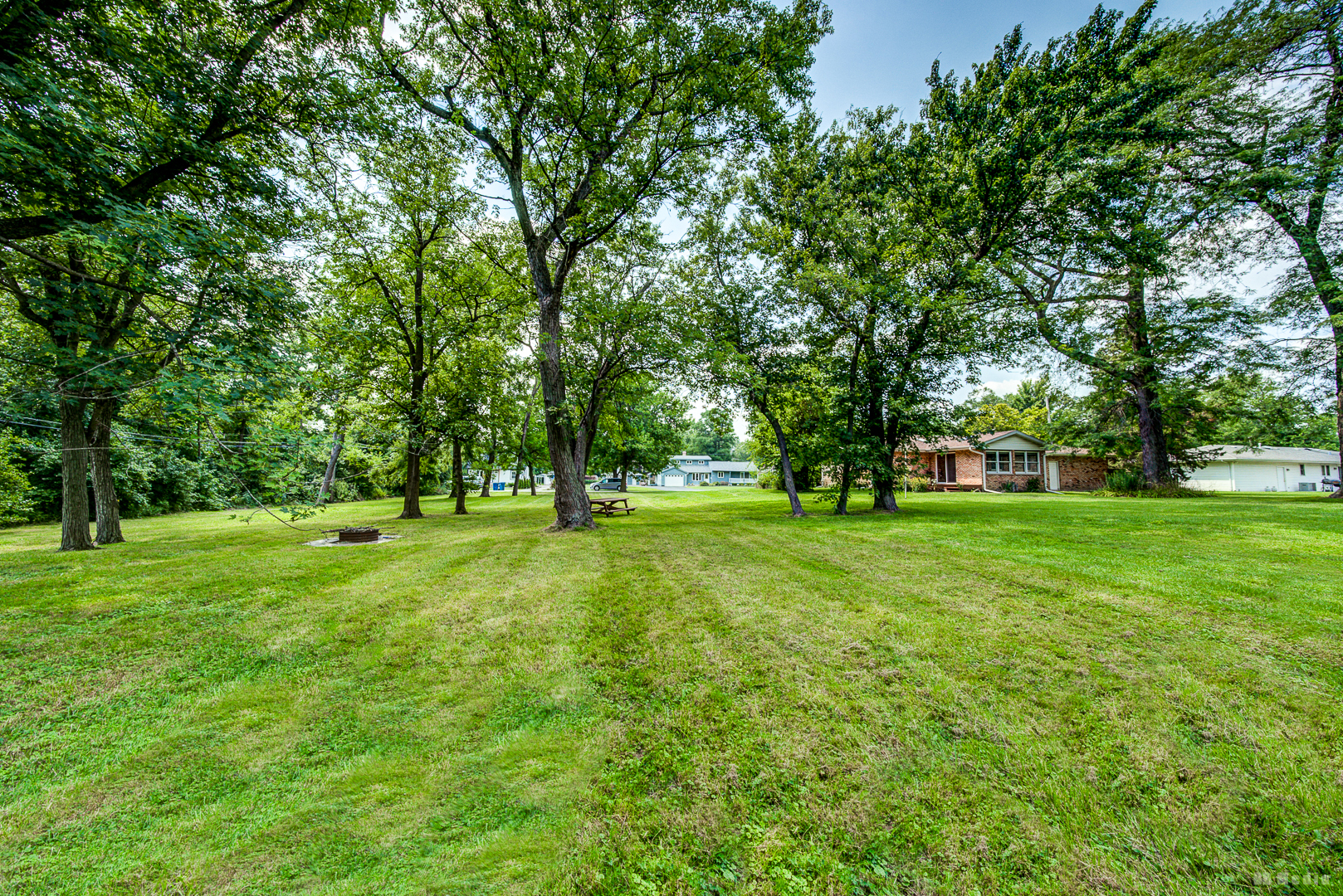 14239 Linder Avenue, Midlothian, IL 60445