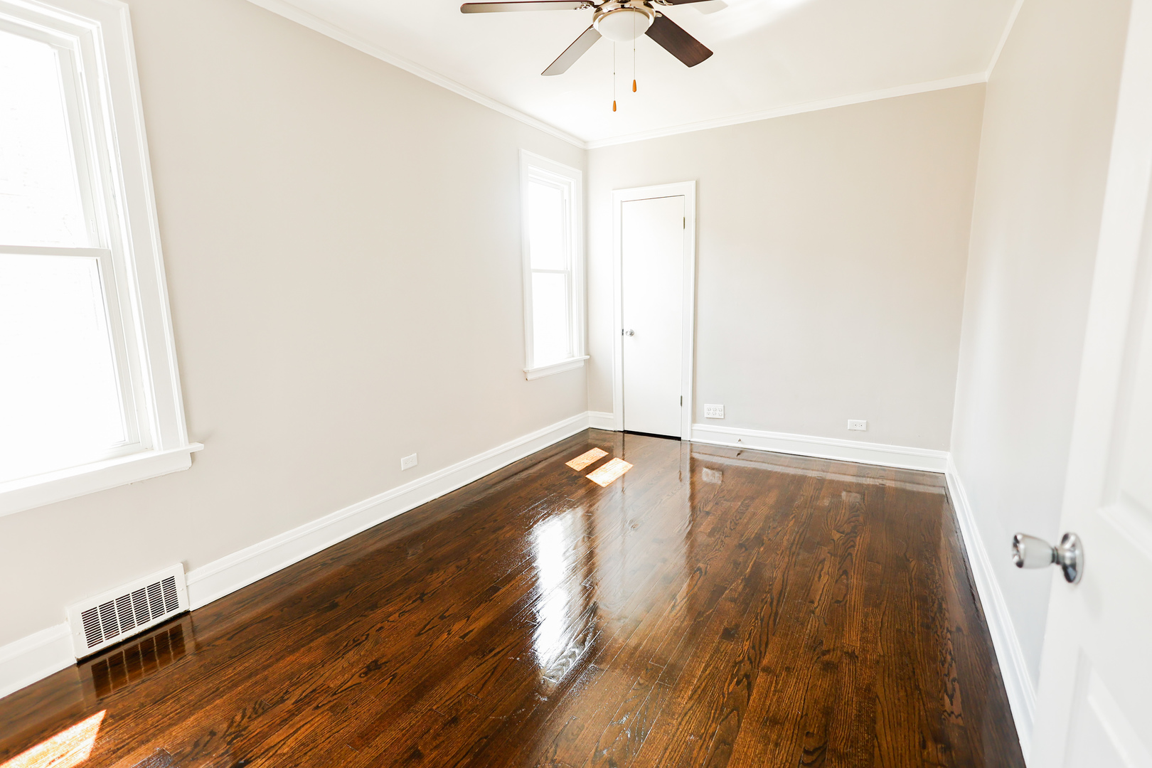 10141 S Vernon Avenue, Chicago, IL 60628