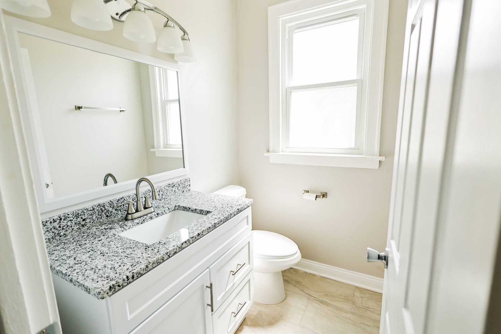 10141 S Vernon Avenue, Chicago, IL 60628