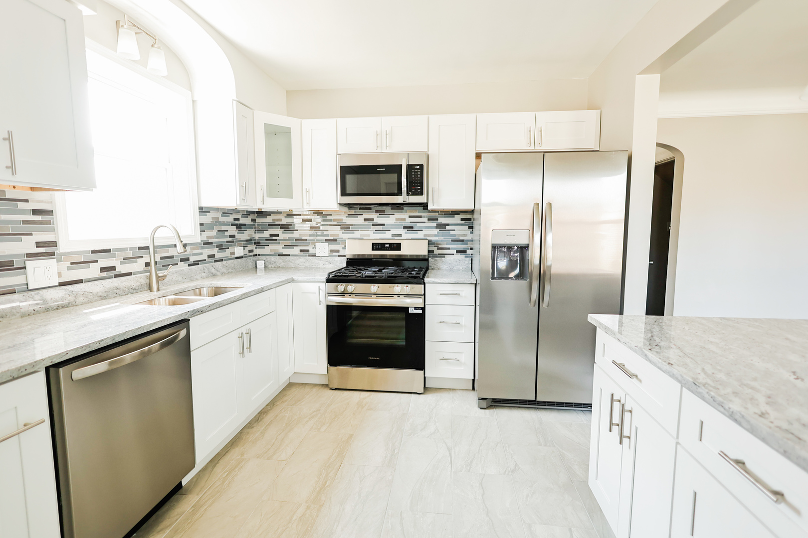 10141 S Vernon Avenue, Chicago, IL 60628