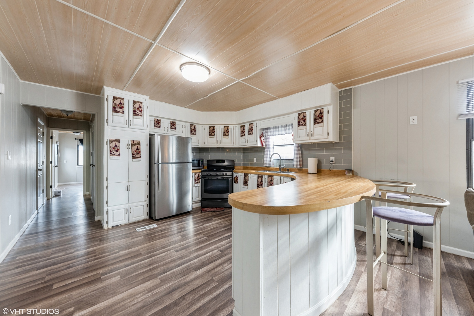 38455 N Sheridan Road #707, Beach Park, IL 60087